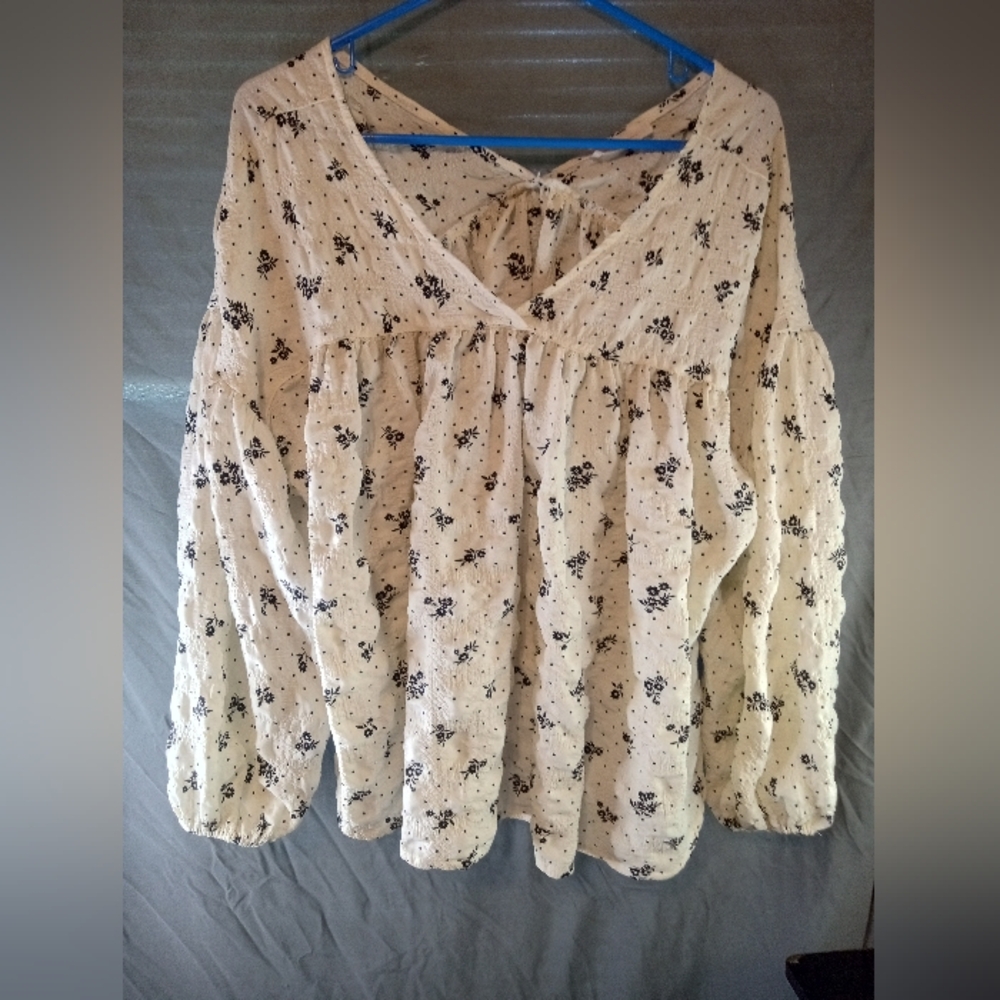 Ces Femme Cream Floral Peasant Blouse